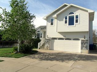 232 W 1375 N, Centerville, UT 84014