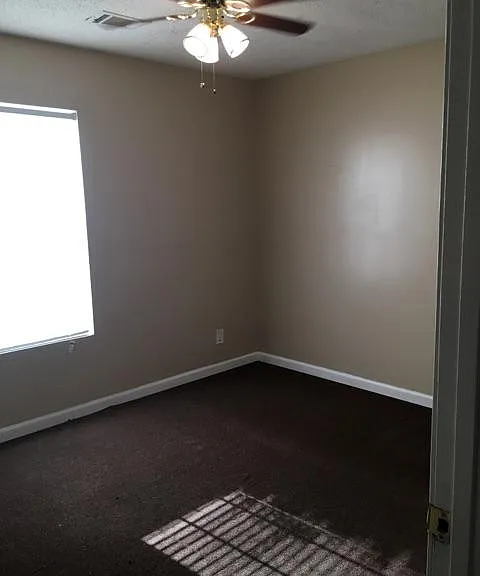 621 N Wilkinson St — Photo 7