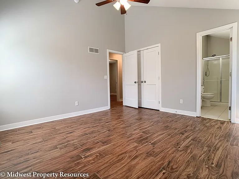 617 SE Battery Dr — Photo 18