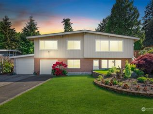 5121 S 164th St, Seattle, WA 98188