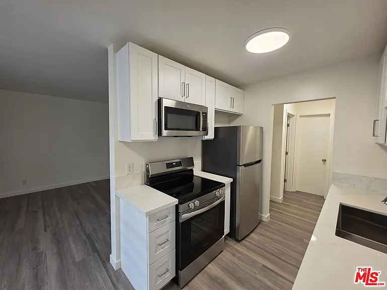 1433 Brockton Ave #4 — Photo 7