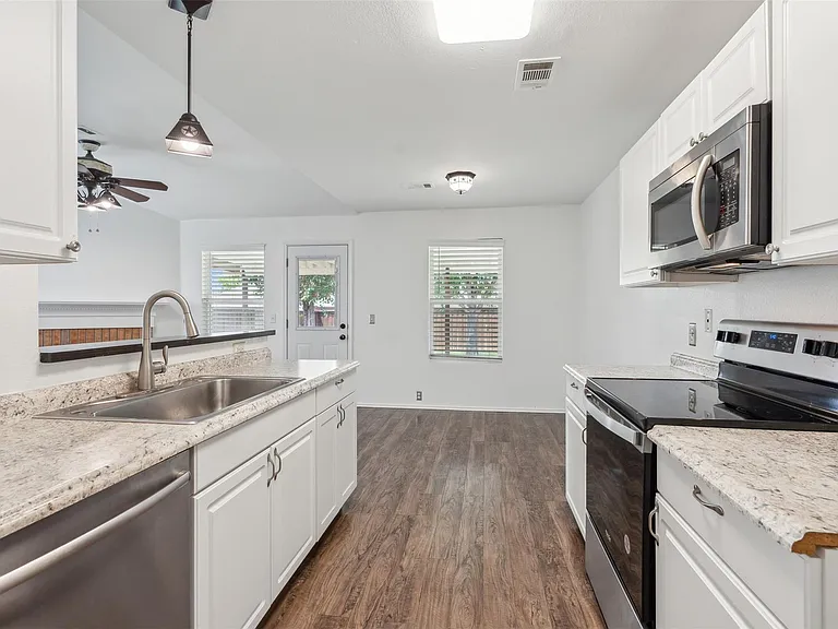 8821 Tumbleweed Dr — Photo 6