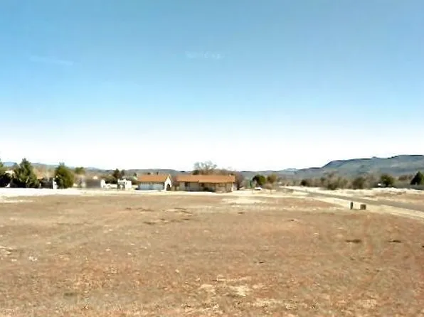 18637 S Joseph Hodge Rd, Peeples Valley, AZ 86332