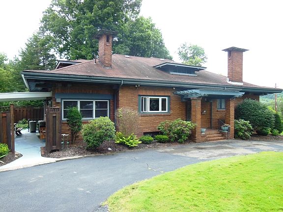 side driveway view