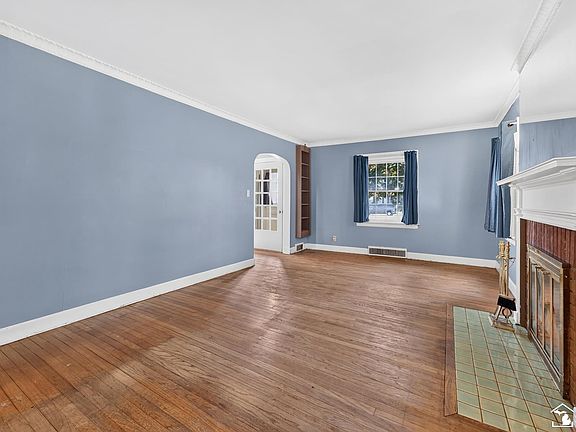 5th image of 234 Biddle Ave