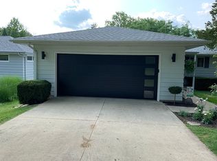 1240 S River Rd, Janesville, WI 53546