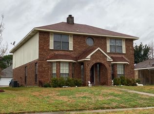 917 Creek Valley Rd, Mesquite, TX