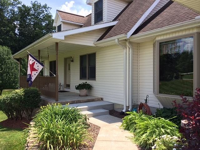 1st image of 240 Ashley Ct