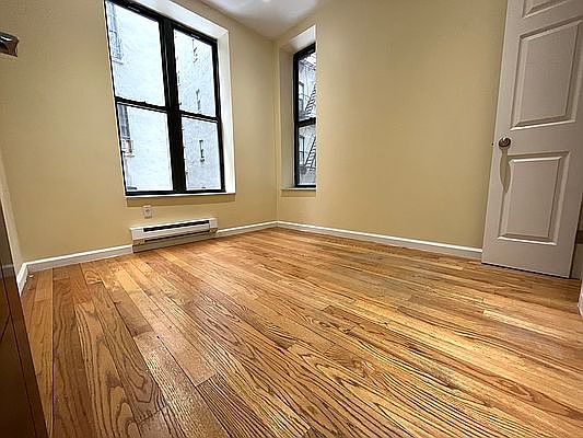 3rd image of 7 W 108th St #C