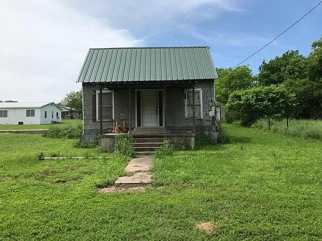 1st image of 104 Wentz St