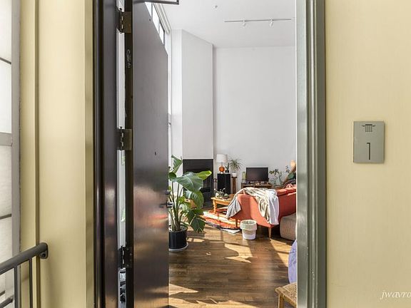 3rd image of 45 Lucerne St APT 1