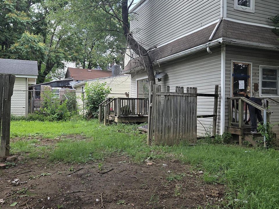 1st image of 2400 Griffiths Ave