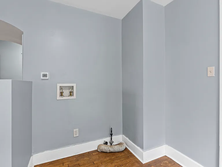6005 Medlin Heights Rd — Photo 9