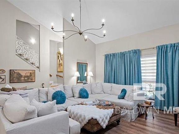 4th image of 409 Santa Rosa Ave