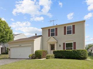 1208 Hyannis Cir, Carol Stream, IL 60188