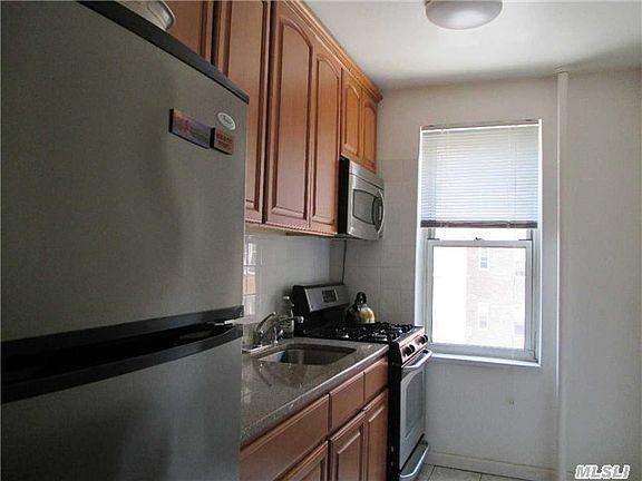 3rd image of 67-66 108th St APT D35