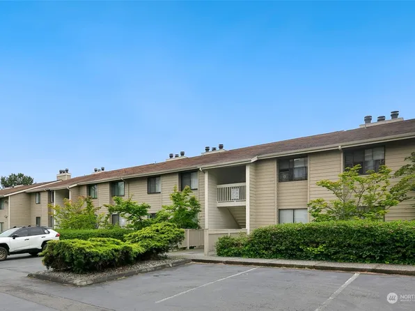 1305 S Puget Drive #B-15, Renton, WA 98055