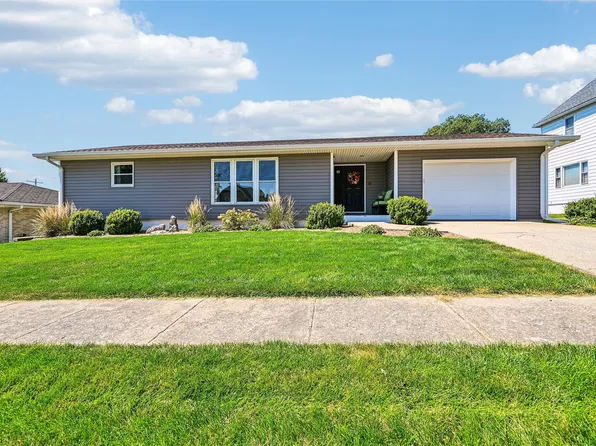 105 2nd Ave, Keystone, IA 52249