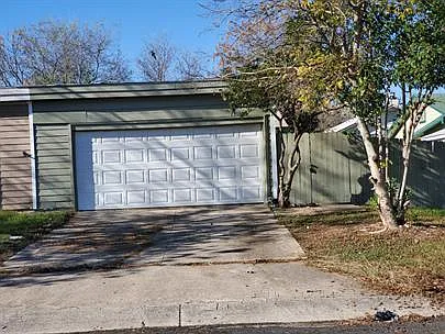 7906 Falcon Ridge Dr — Photo 15