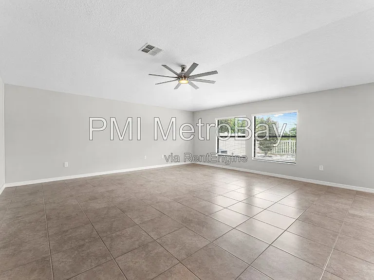 9703 Sage Creek Dr — Photo 16