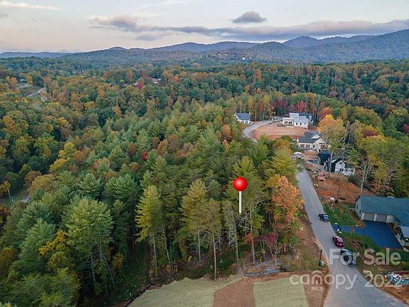 4th image of 163 Riverbend Forest Dr #10
