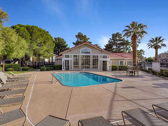 3rd image of 2300 Rock Springs Dr #2009