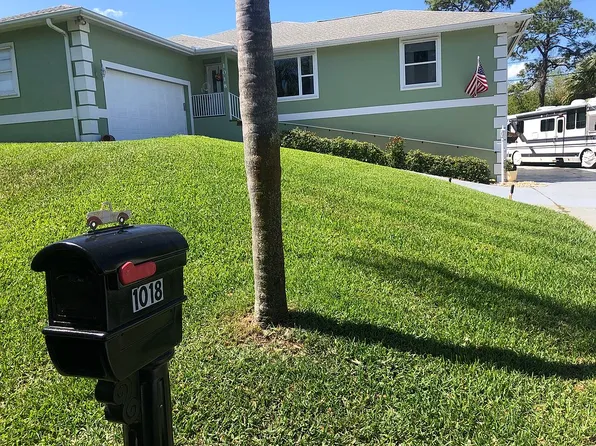 1018 NE Greenlawn Dr, Jensen Beach, FL 34957