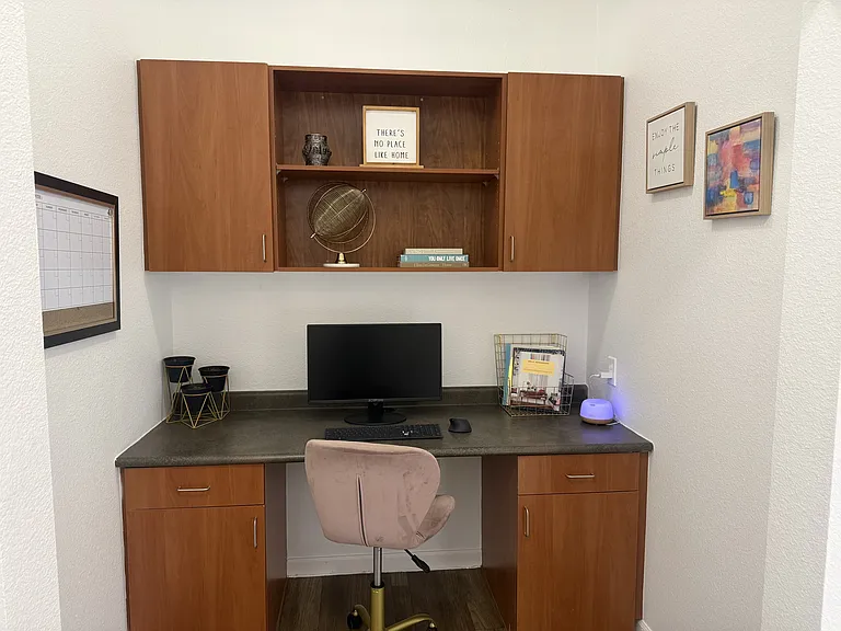 A4-Office space