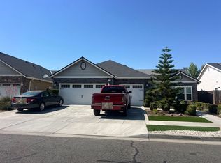 3734 W Clinton Ave, Visalia, CA 93291