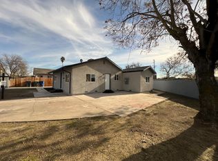 1031 4th St, Modesto, CA 95351