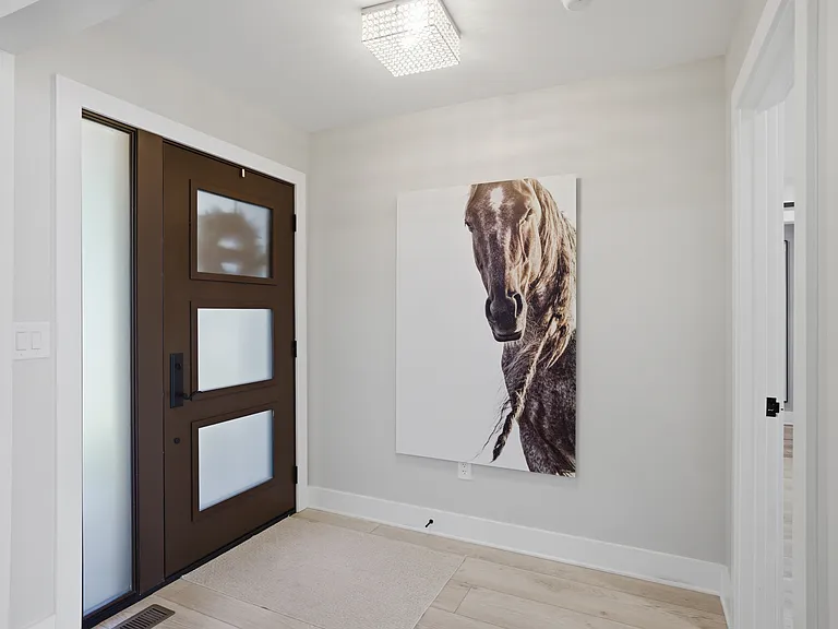 15928 Henry Ln — Photo 4