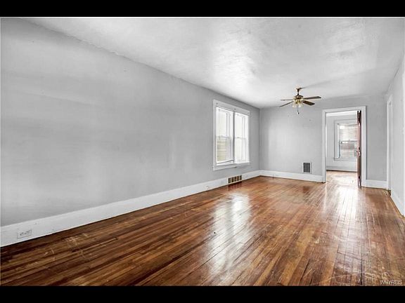 3rd image of 115 Newfield St #1