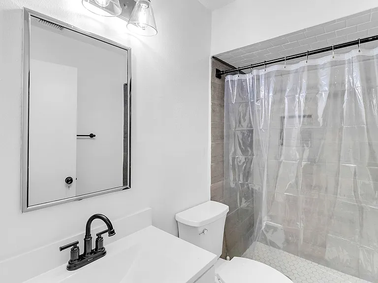 Dalmatian Dr — Photo 5