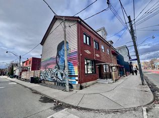 206 Bathurst St, Toronto, ON