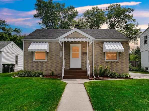 13 Willow Pl, Hobart, IN 46342