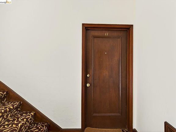 5th image of 848 Stannage Ave APT 11