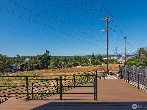 4524 12th Avenue S, Seattle, WA 98108