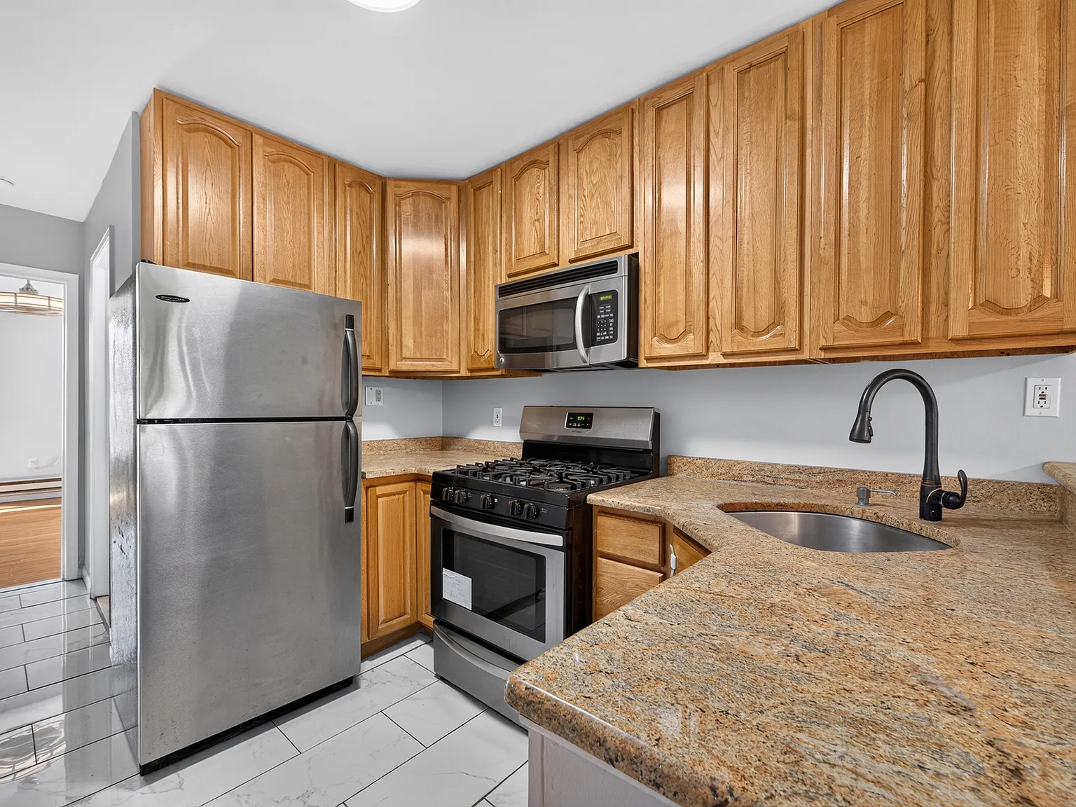 1 bed, $2,200 — Photo 3