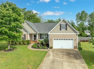 406 Eckley Ct, Greer, SC 29651