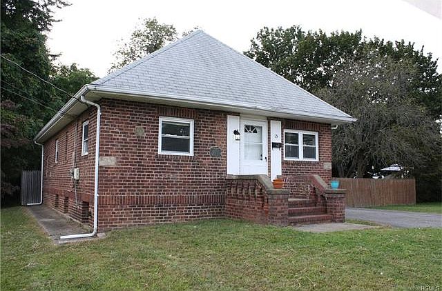 1st image of 15 Wayne Ave