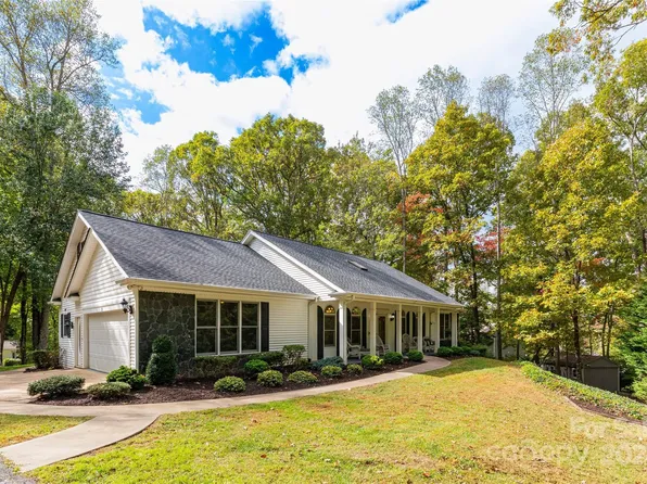 21 & 23 Kari Cir, Candler, NC 28715