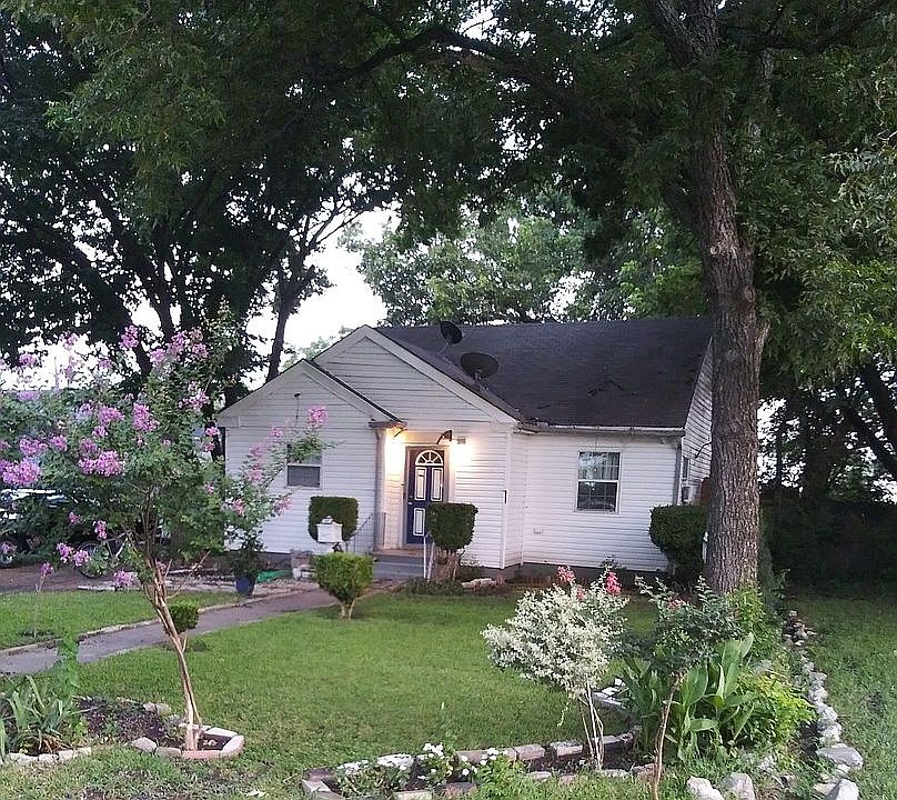 2nd image of 308 W Avenue A