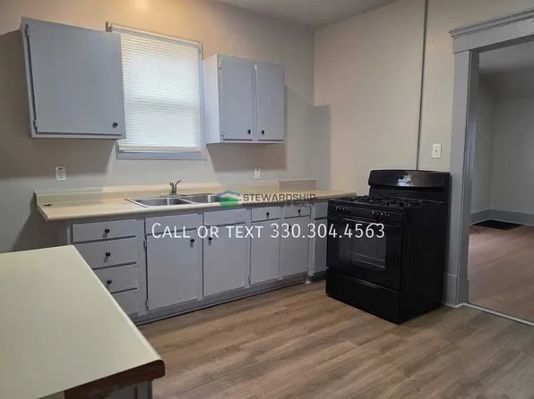 149 Rhodes Ave, Akron, OH 44302