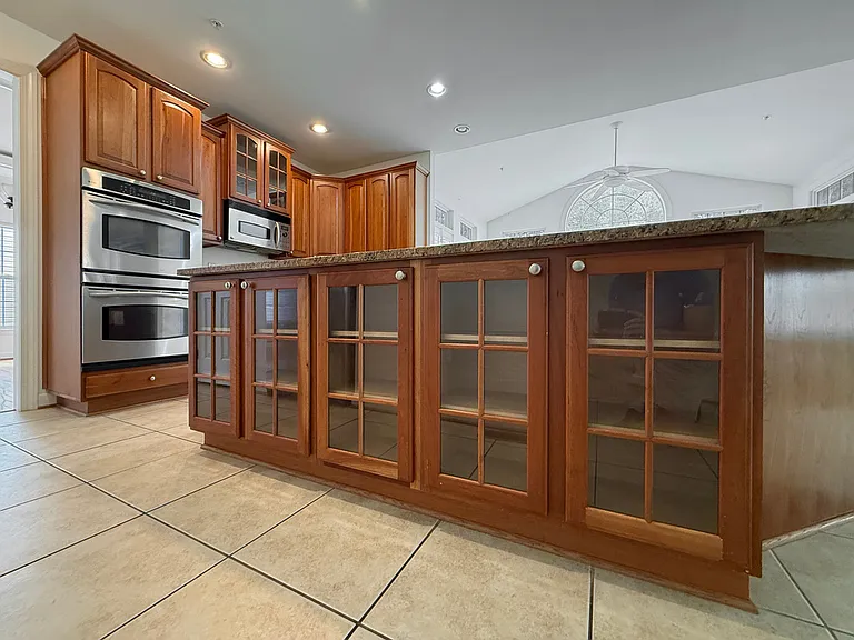 4415 Medallion Dr — Photo 15