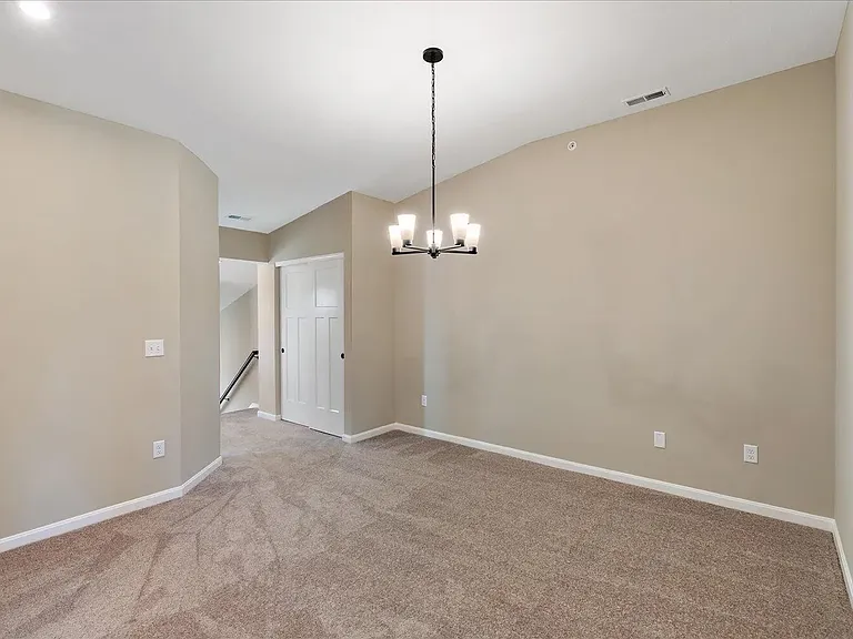 628 Crescent Lndg #628 — Photo 3