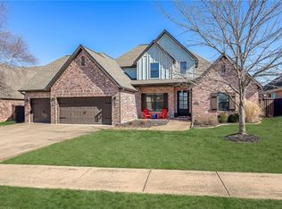 6215 S 26th St, Rogers, AR 72758