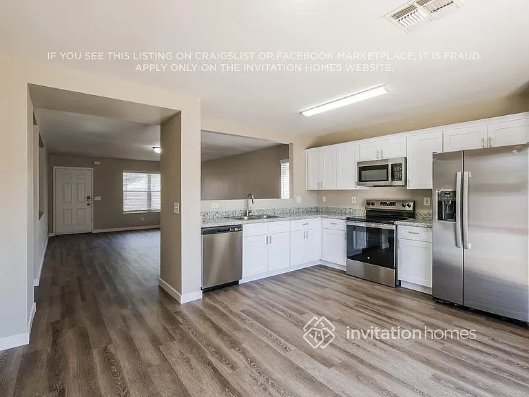 12648 N Main St — Photo 9