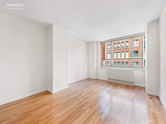 Sold by Sotheby's International Realty | media 18