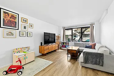 200 East 27th Street, #2P