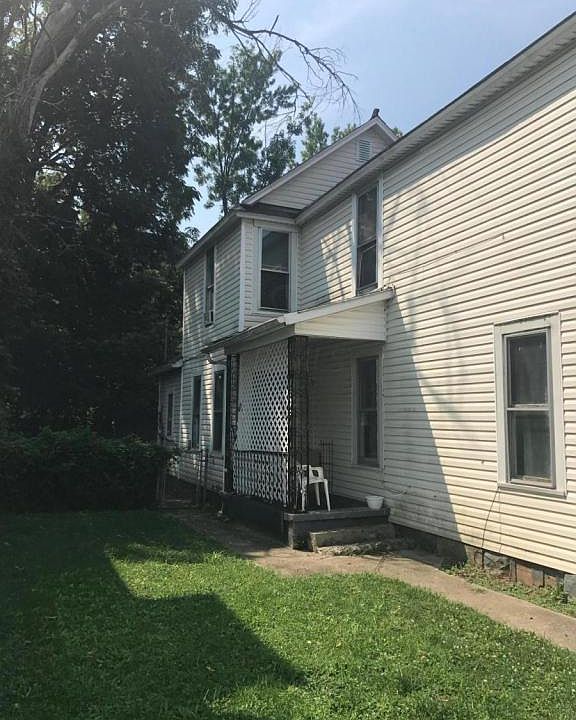 2nd image of 1289 E Mound St